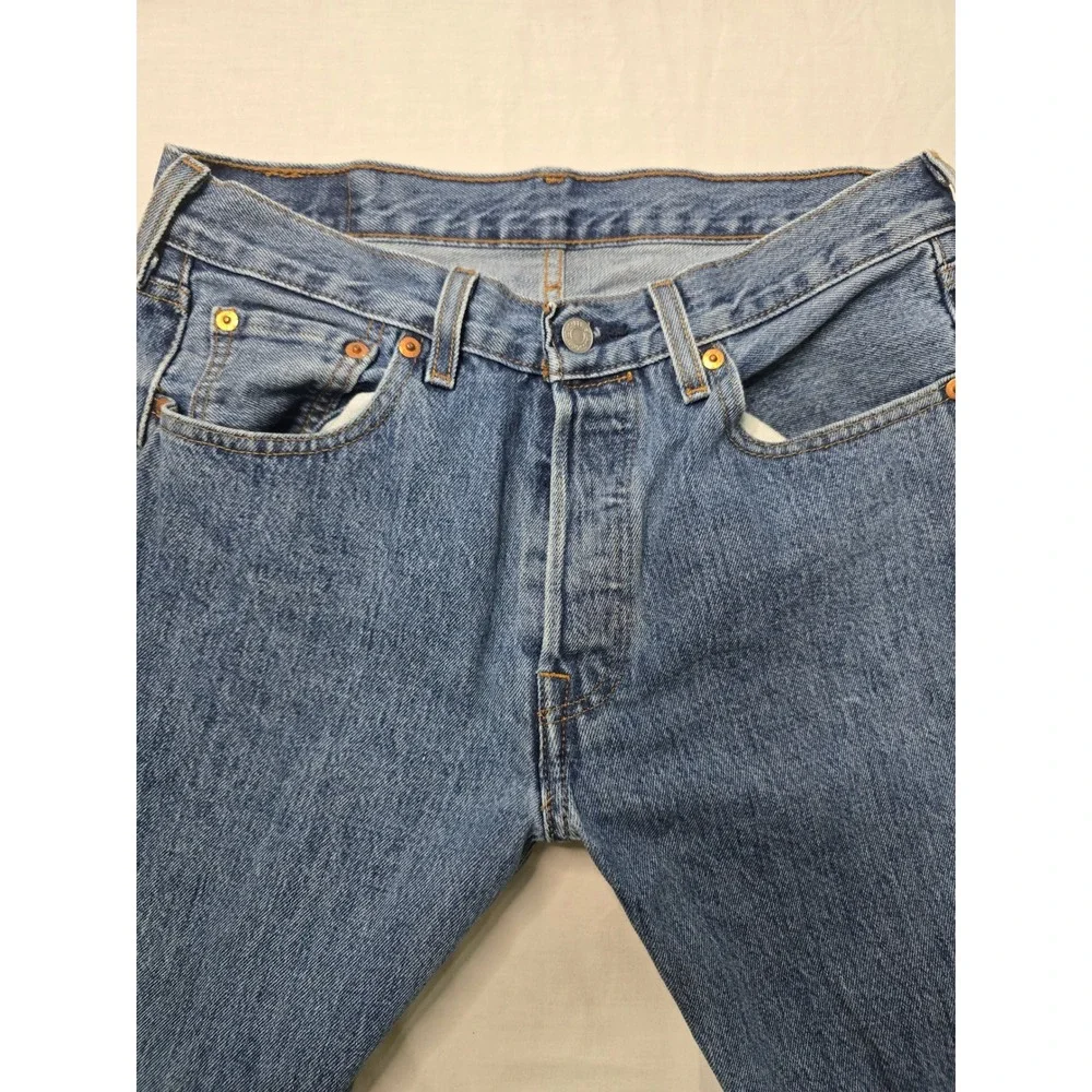 Levis 501 Original Fit Mens 100% Cotton Straight Leg Blue Denim Jeans 30x32 EUC